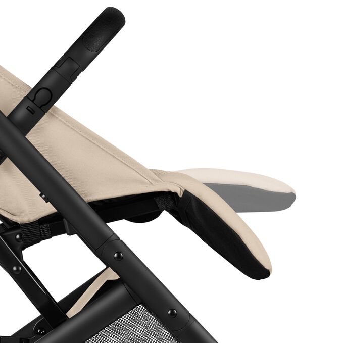 Cybex Beezy - regulowany podnóżek